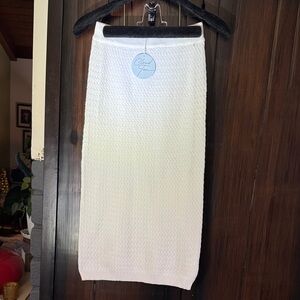 Elegant White Pencil Skirt by Cloud Tree